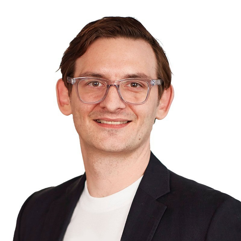 Headshot of Harry Novic